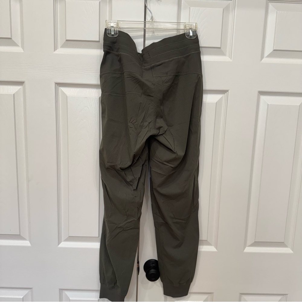 Lululemon Dance Studio Mid-Rise Jogger Army Green - Picture 6 of 8